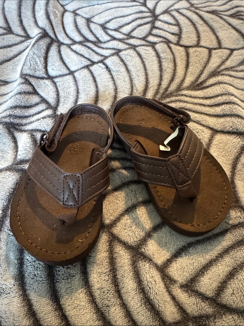 NWOT The Children’s Place Brown Baby Sandals - Size 6/7 (Run Small)